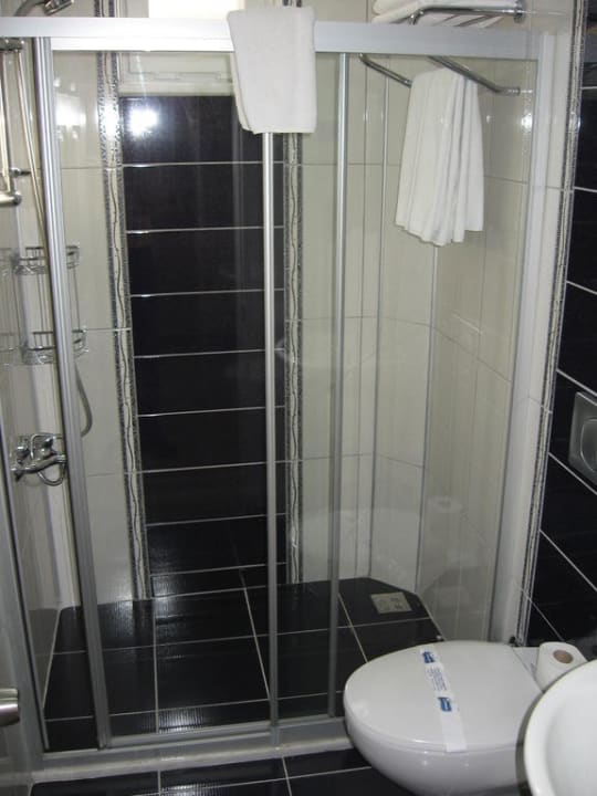 Die neuen Badezimmer im Appartement Hotel Sirma