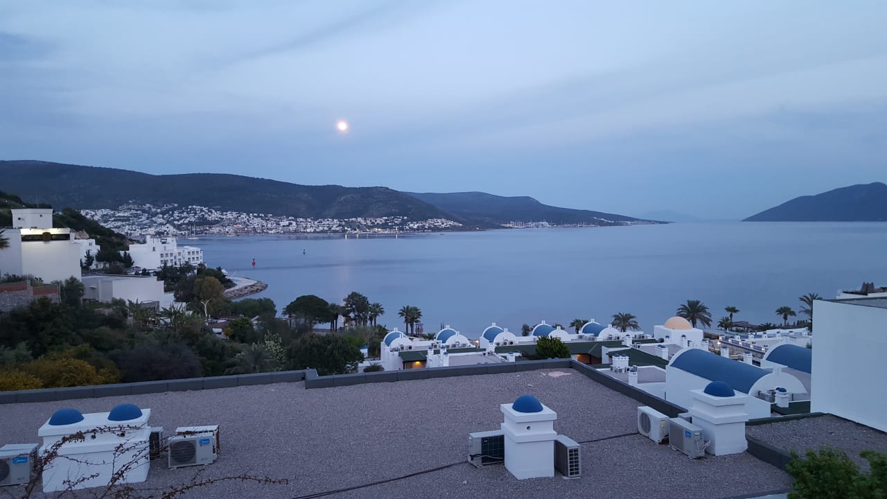Ausblick am Abend Salmakis Resort & Spa