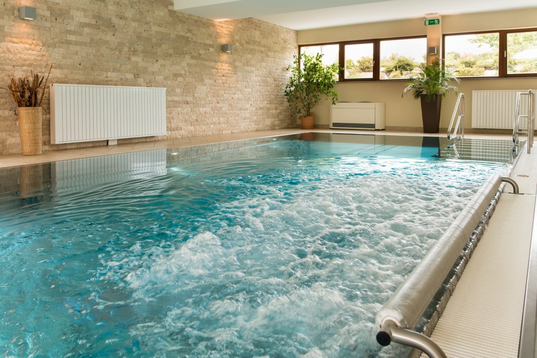 Pool SIMON - das Vitalhotel