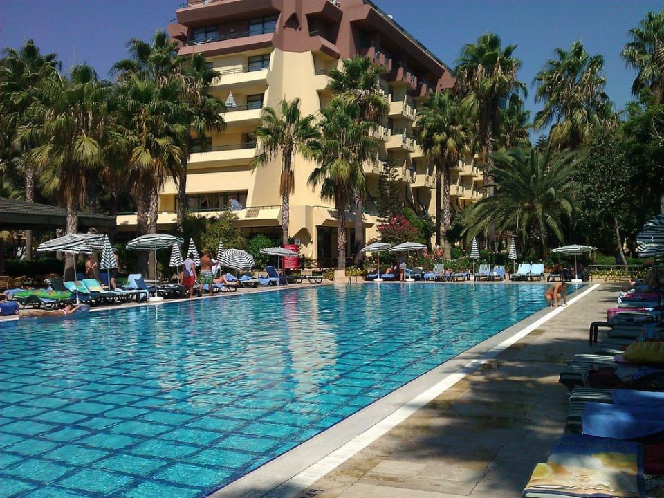 Der Hauptpool Hotel Meryan
