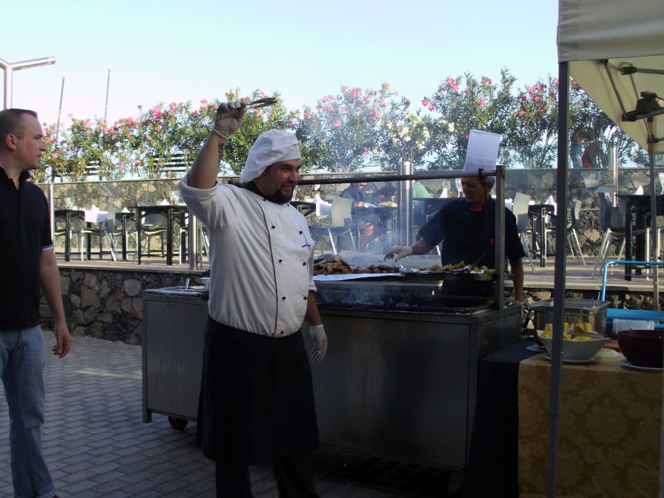 Küchenchef in Aktion R2 Bahía Playa Design Hotel & Spa - Adults Only