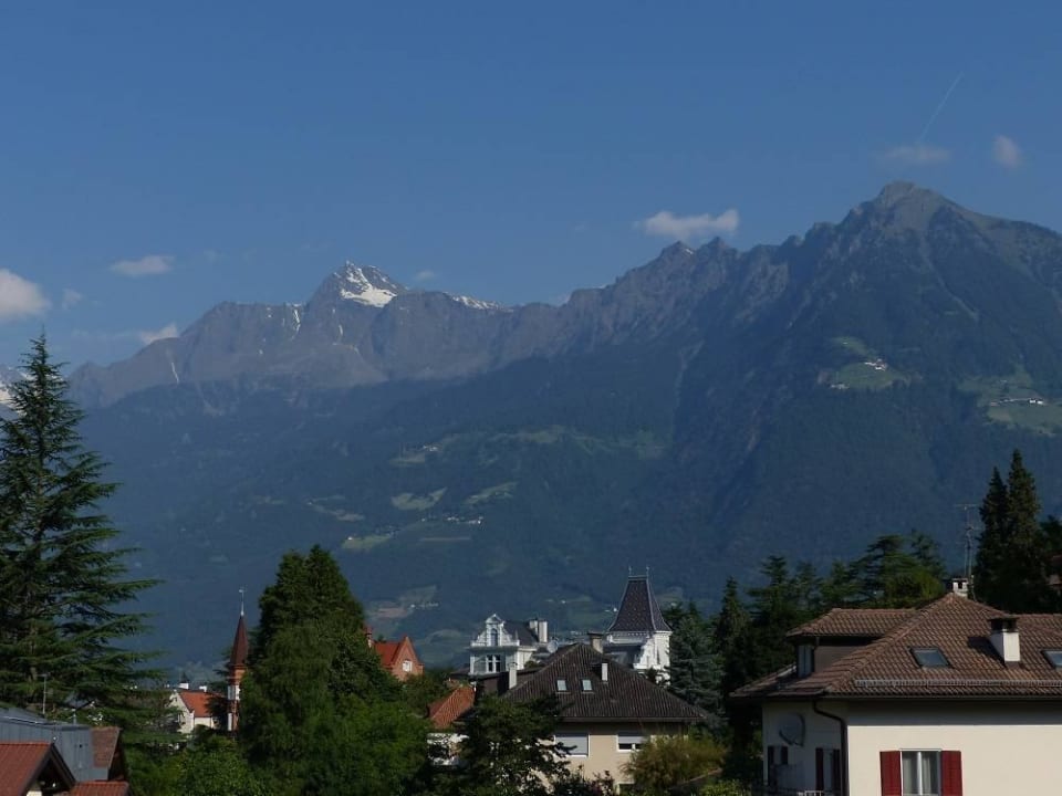 Ausblick nach rechts von Zimmer 407 Hotel Ansitz Plantiz
