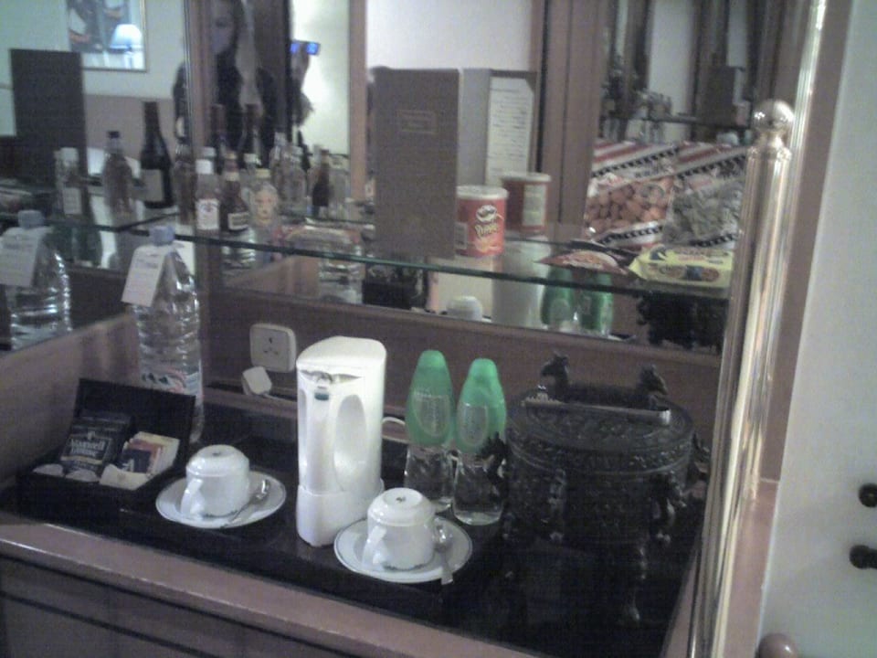 Versorgung im Zimmer Harbour Grand Kowloon