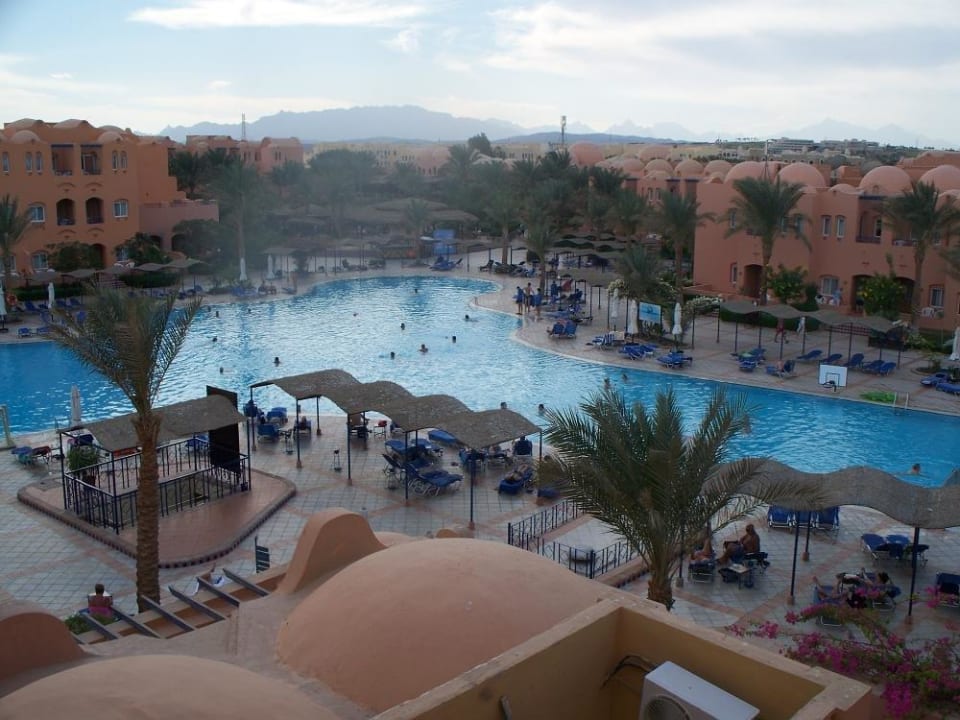 Riesenpool Jaz Makadi Oasis Resort