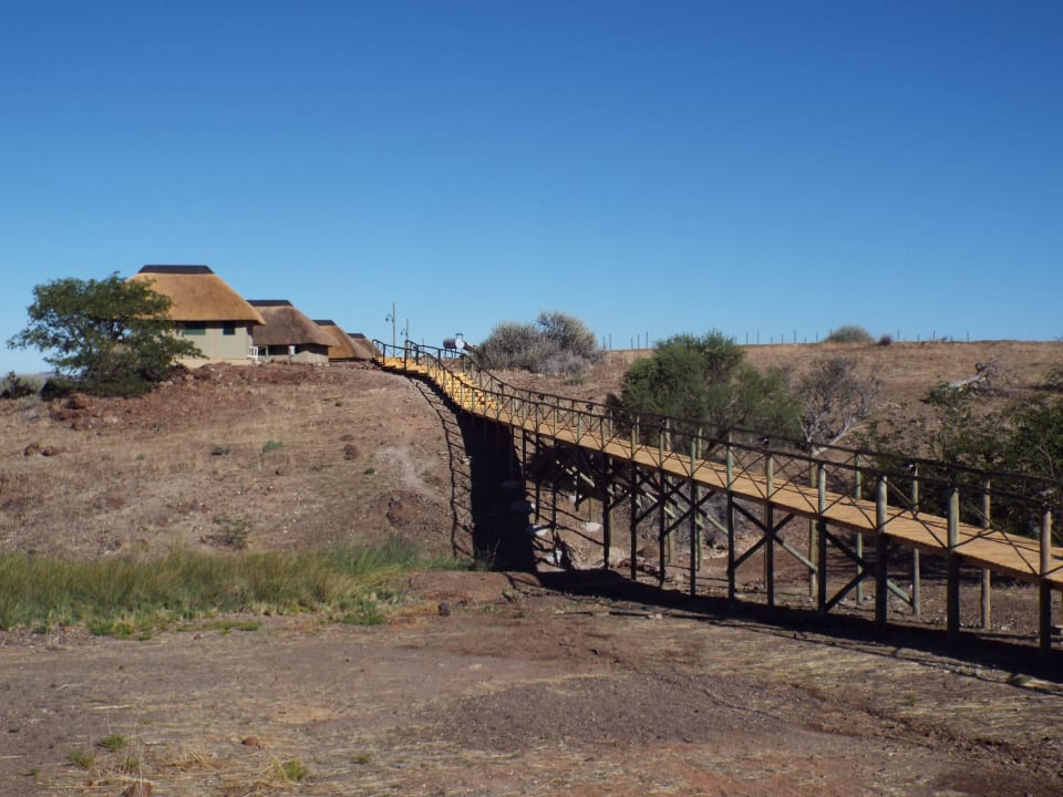Neuer Steg und neue Zeltunterkünfte (im Bau) Palmwag Lodge