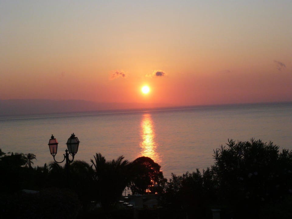 Sonnenaufgang in Sizilien Hotel Antares
