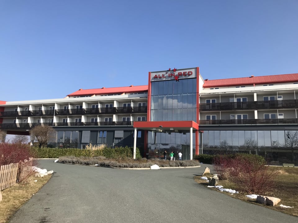 Außenansicht All In Red Thermenhotel