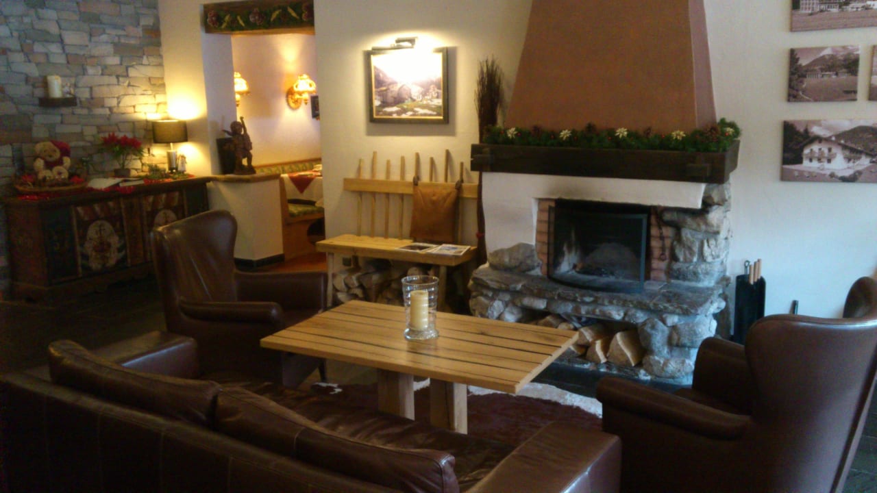 Kaminbar Alm- & Wellnesshotel Alpenhof