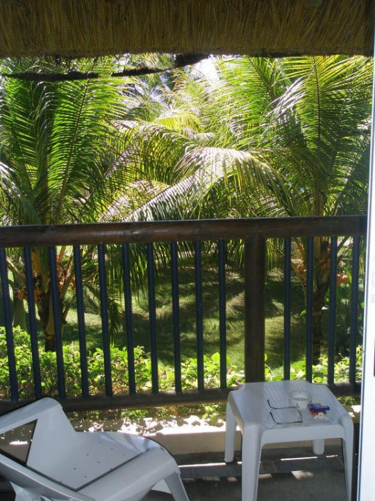 Balkon zum Zimmer, richtung Hauptpool Veranda Pointe aux Biches Hotel