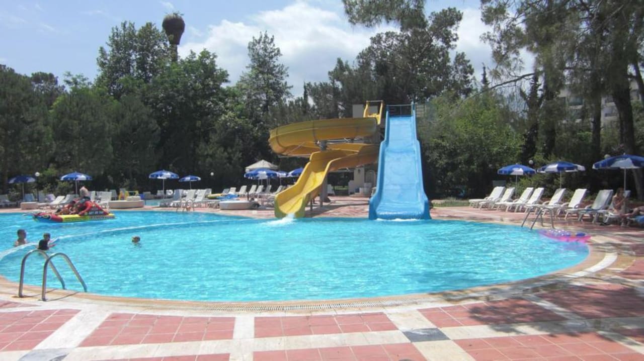 Öffentliches Freibad Dicht am Strand Hotel Felice
