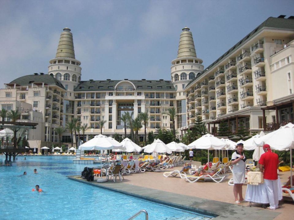 Hotel vom Pool aus gesehen Hotel Delphin Diva