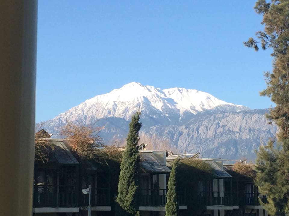 Blick zum Tahtali Limak Limra Hotel & Resort