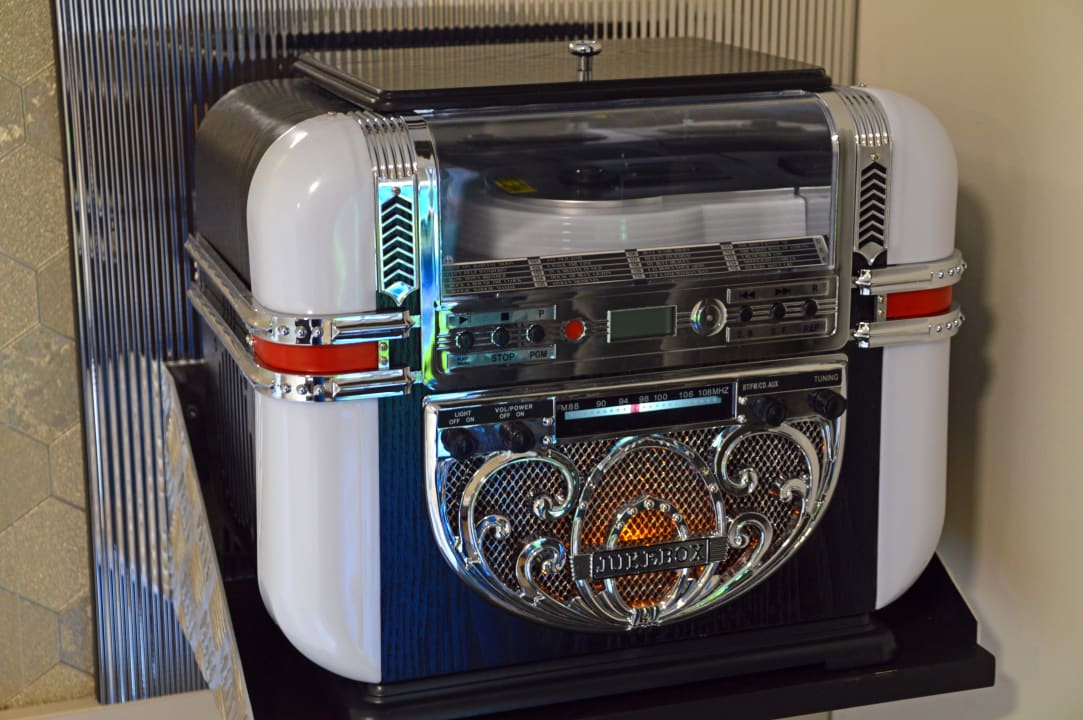 Zimmer Jukebox Hotel