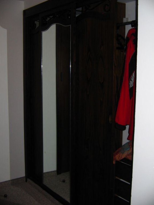 Schrank im Zimmernr. 4330 Papillon Belvil