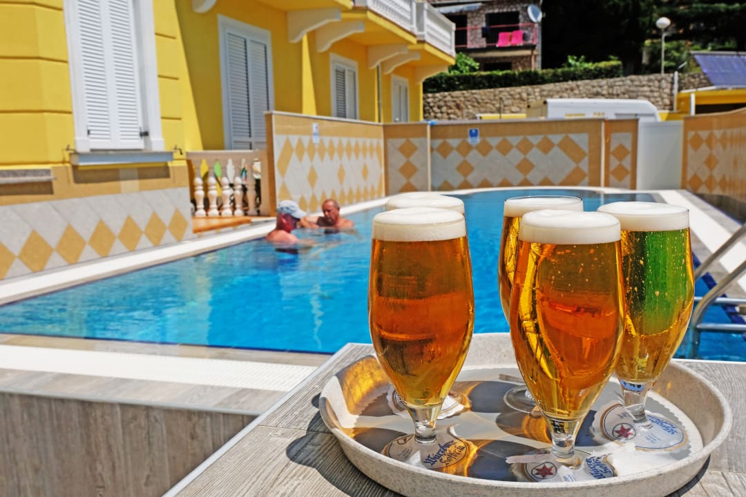 Pool Hotel Esperanto