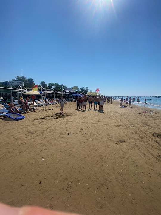 Strand Serenis Hotel