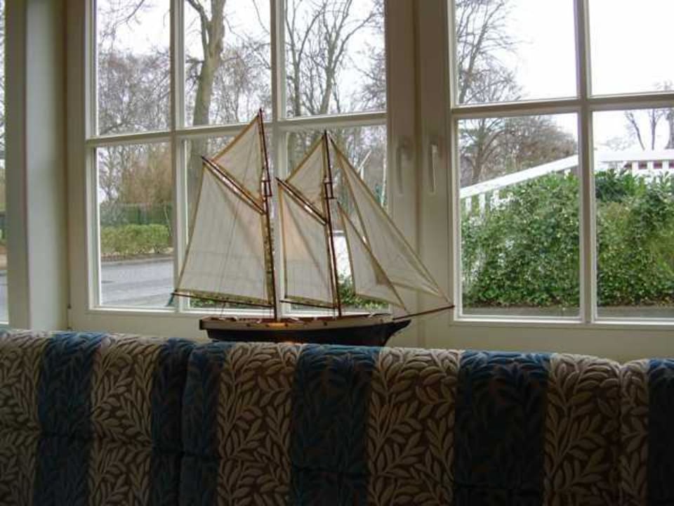 Ausblick aus dem Seaside zur Straße Hotel Vier Jahreszeiten Kühlungsborn