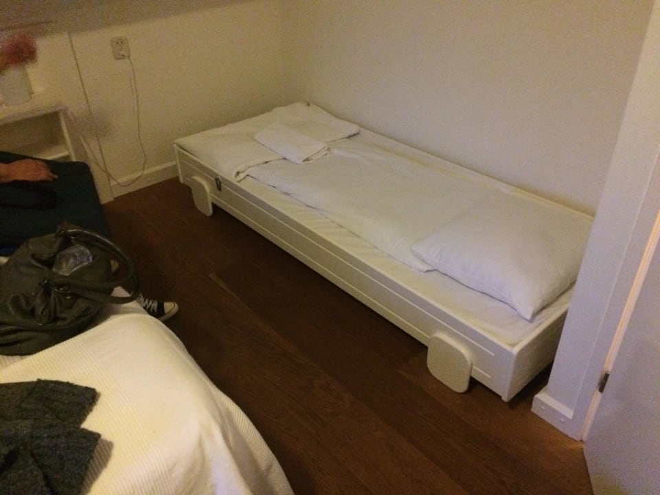 3 Bettzimmer  Hotel 1900