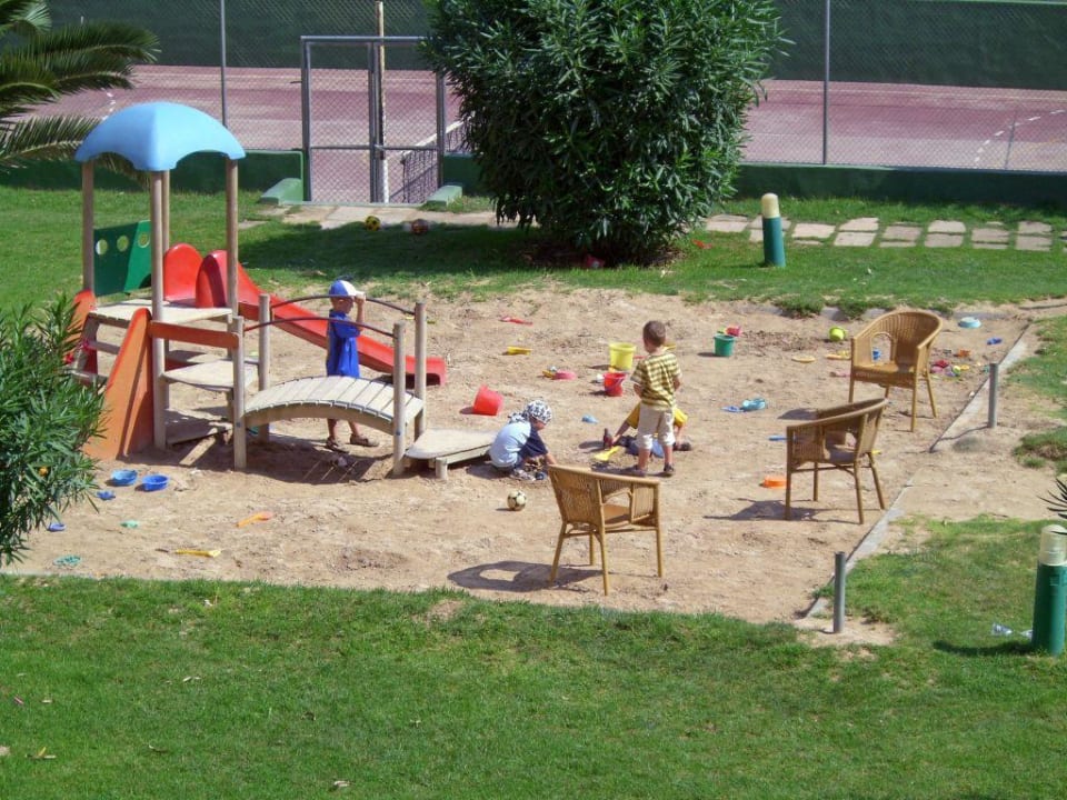 Ausblick Kinderspielplatz allsun App.-Hotel Orient Beach