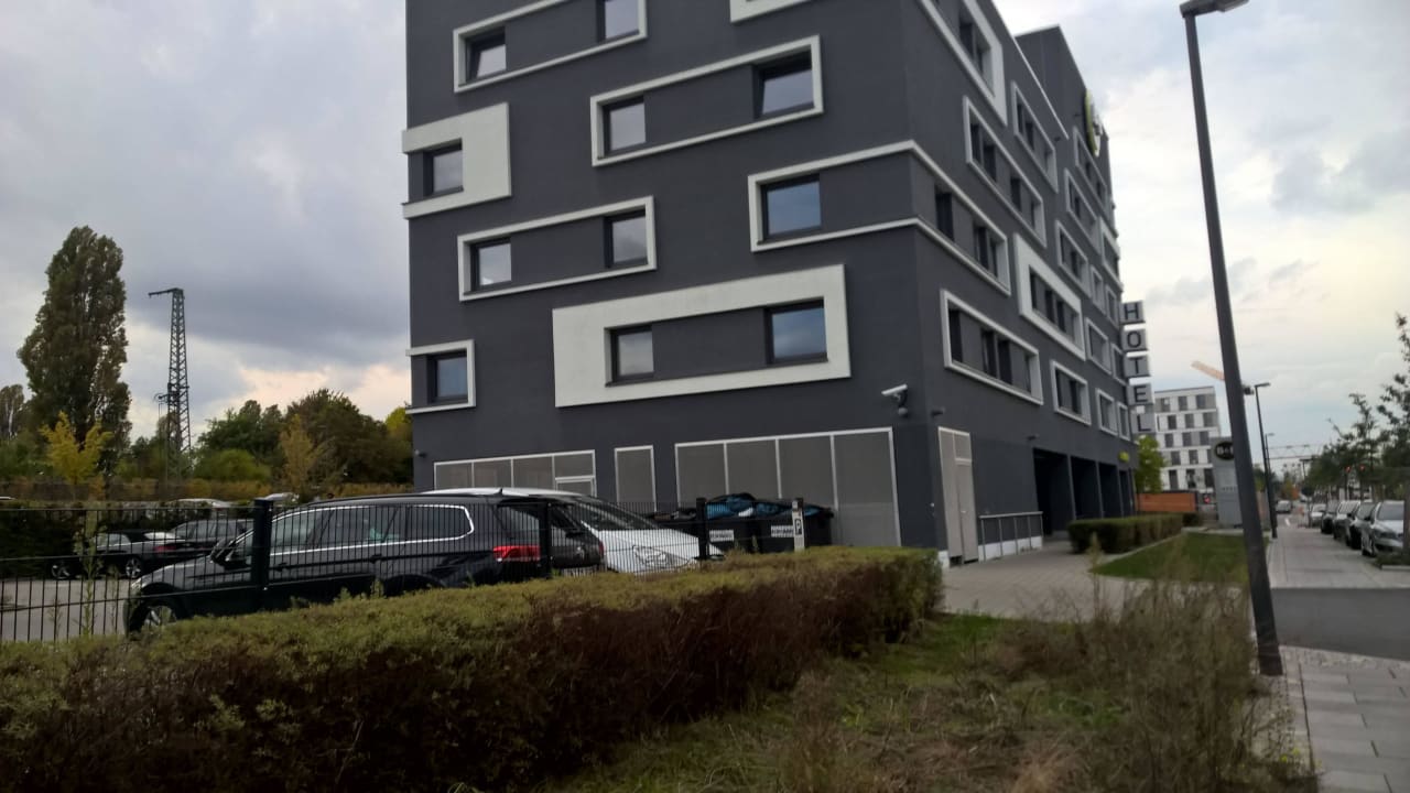 Außenansicht Richtung Bahnstadt B&B Hotel Heidelberg