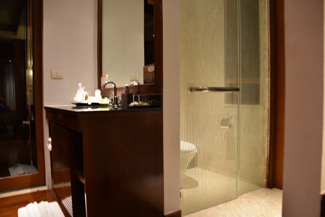 Blick ins Badezimmer Ayara Hilltops Boutique Resort & Spa