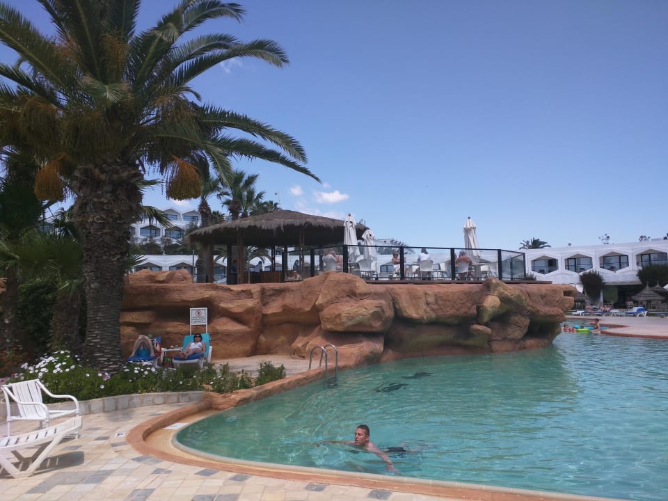 Pool Sentido Phenicia