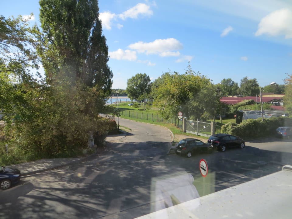 Widok z okna ibis budget Hotel Toruń