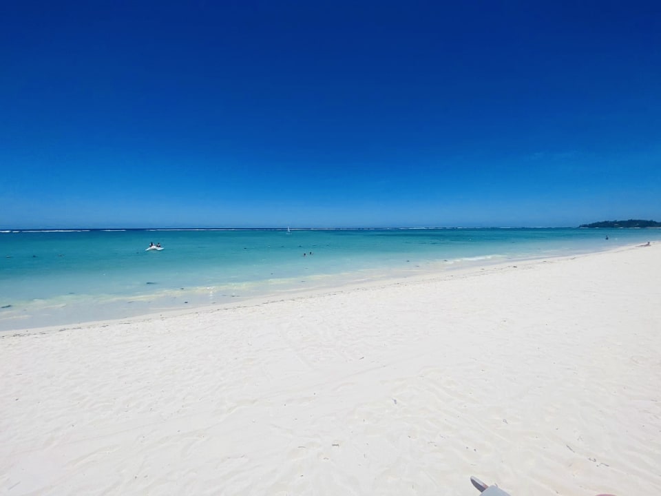 Strand Crystals Beach Resort Belle Mare, a member of Radisson Individuals