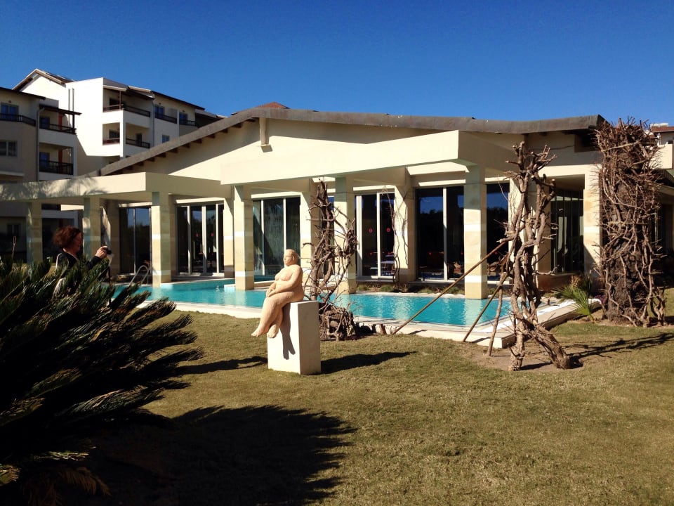 Pool  Lara Barut Collection