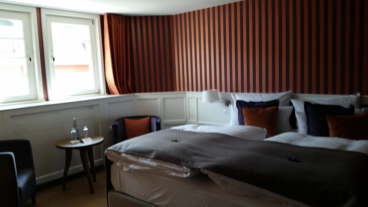 Blick ins Zimmer  Waldhotel Stuttgart
