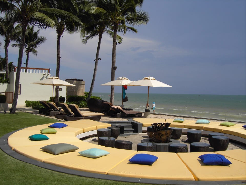Hotelgarten / Pool direkt am Strand  InterContinental Hua Hin Resort