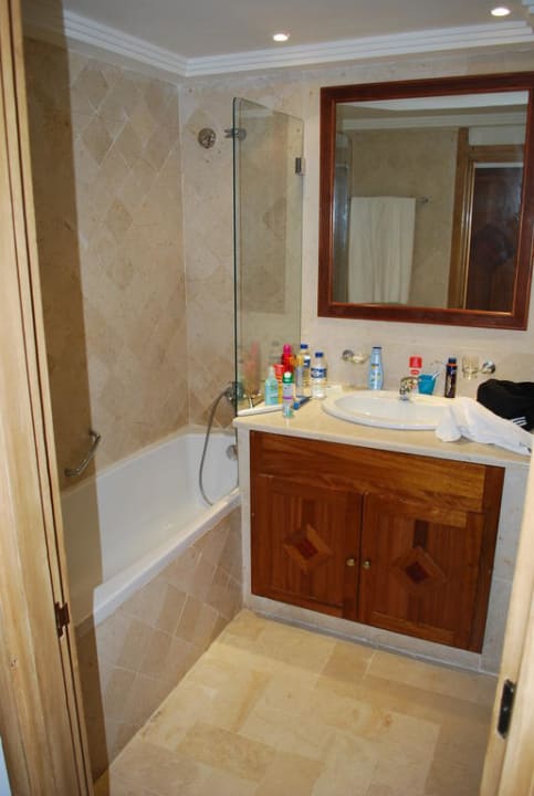 Unser Badezimmer The Orangers Beach Resort and Bungalows