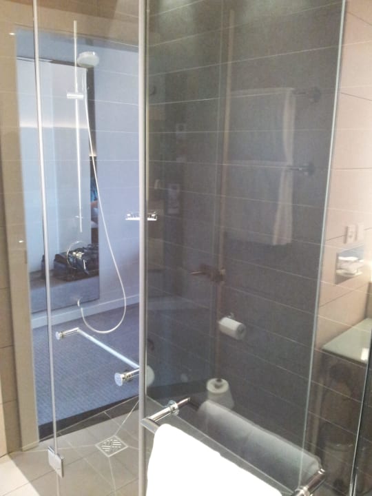 Verglaster Duschbereich Vienna House by Wyndham Andel's Berlin