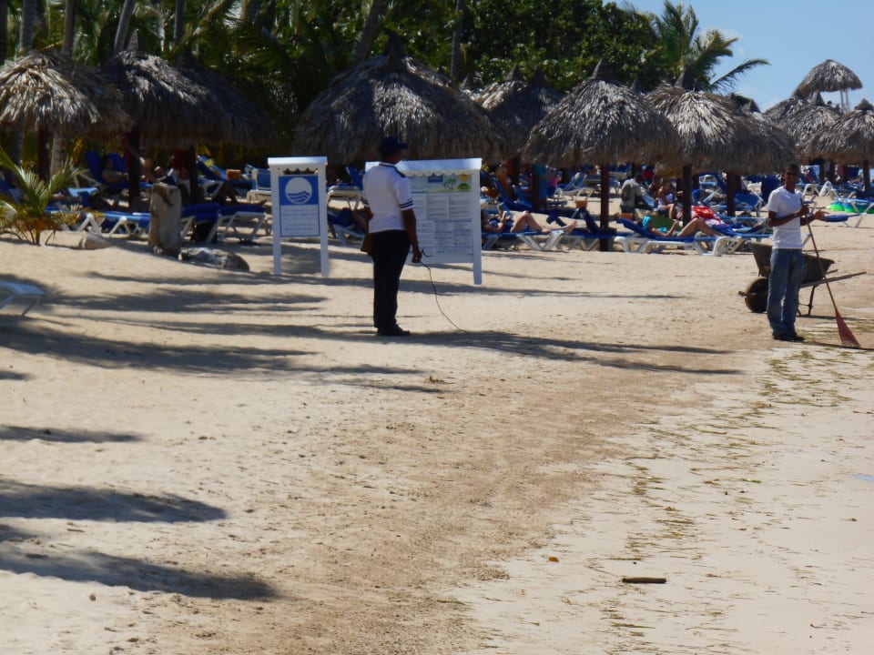 Aufpasser kein Hund kommt vorbei Bahia Principe Grand El Portillo