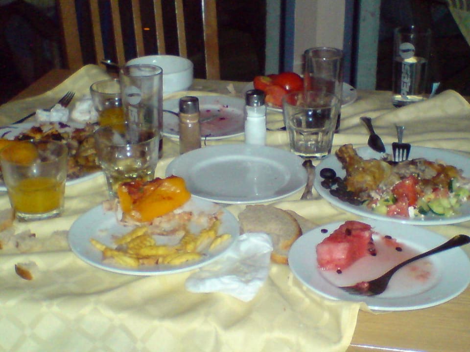 Bombe eingeschlagen Hotel Slavuna