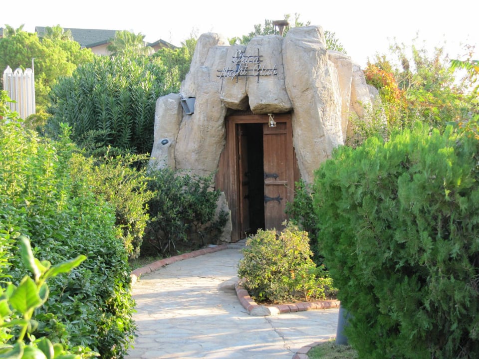 Eingang zur Disco Le Jardin Resort