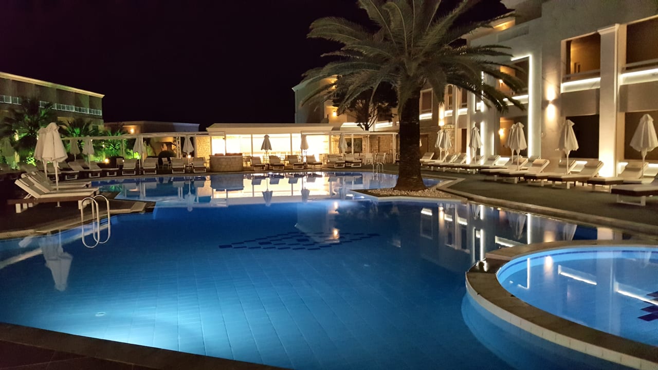 Pool Mythos Palace Resort & Spa