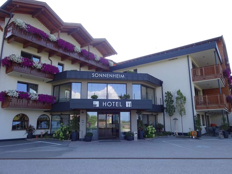 Außenansicht Hotel Sonnenheim