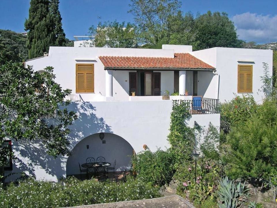 Piano alto e ingresso reception Villa Diana