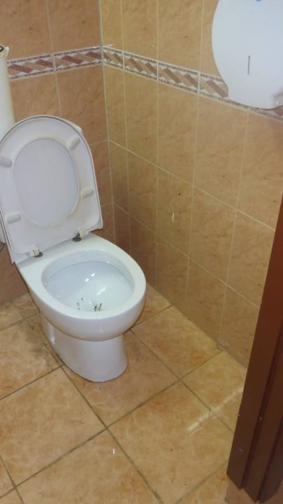 Verdreckte Strandtoilette Hotel Gran Caribe Club Kawama