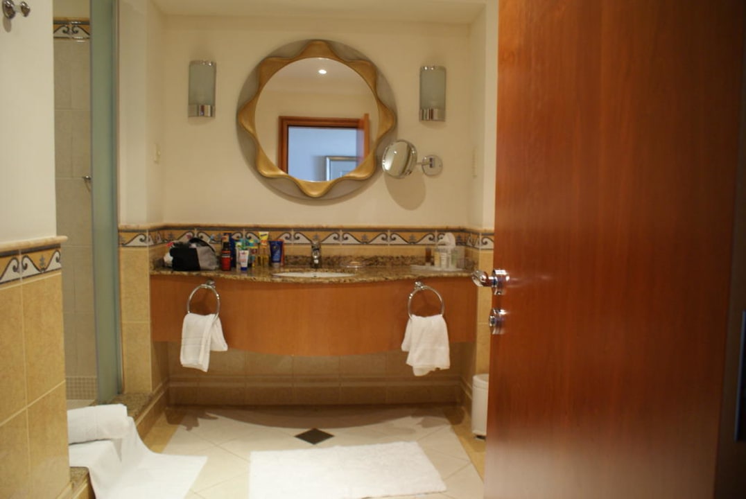 Bad Hotel Le Meridien Al Aqah Beach Resort