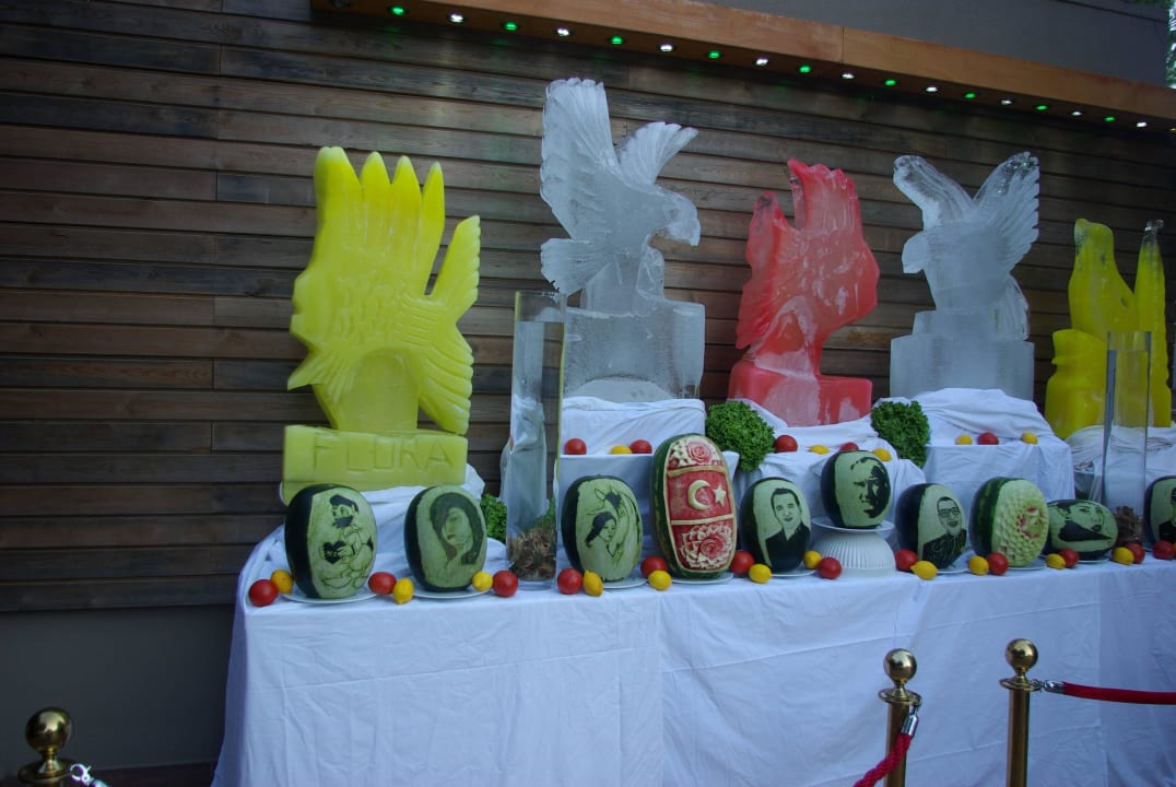 Sehr schön Crystal Flora Pearl Collection