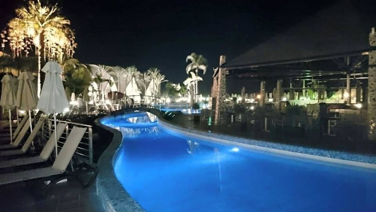 1 der 3 Pools  H10 Playa Meloneras Horizons Collection