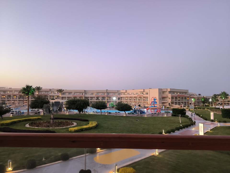 Gartenanlage Pickalbatros Royal Moderna Resort-Sharm El Sheikh