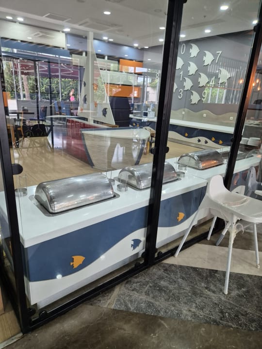 Gastro Saturn Palace Resort Hotel
