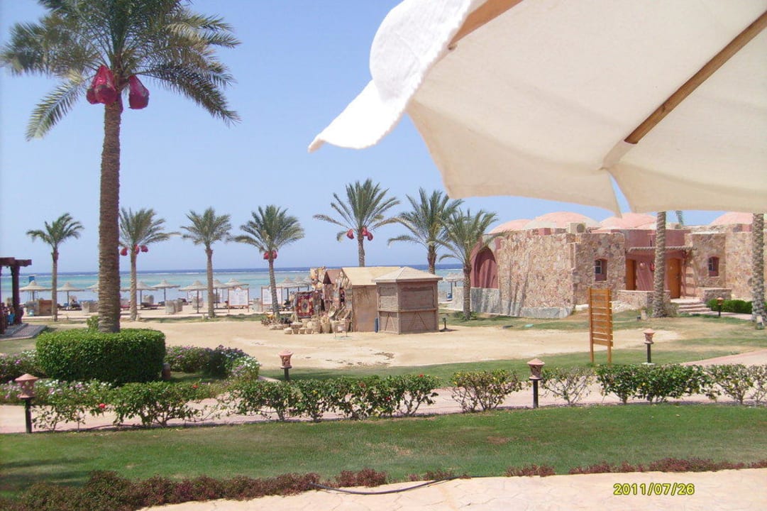 Souvenirstände am Strand Swisstouch Oriental Resort Marsa Alam