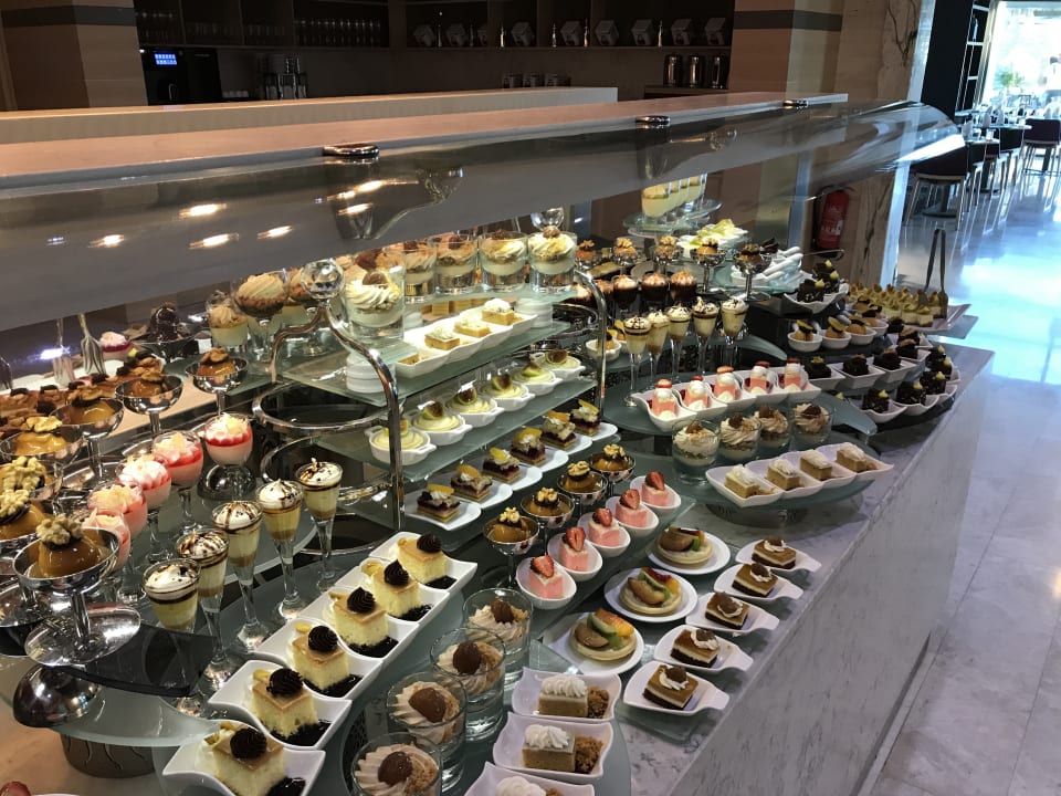 Restaurant Acanthus Cennet Barut Collection