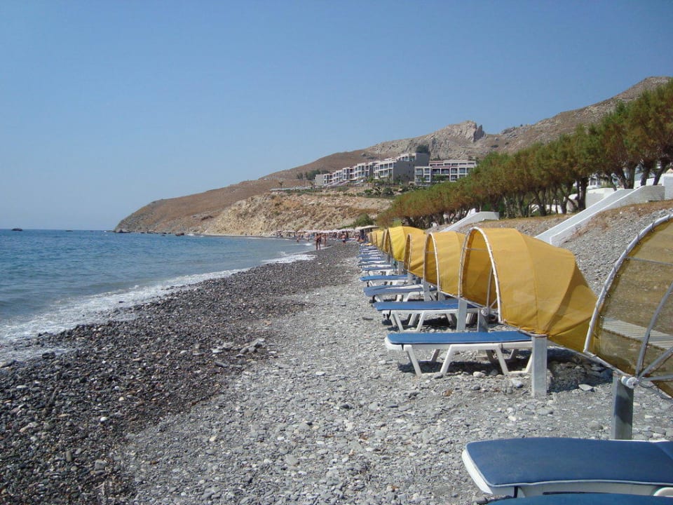 Grober Kiesstrand-Badeschuhe mitnehmen Dimitra Beach Hotel & Suites