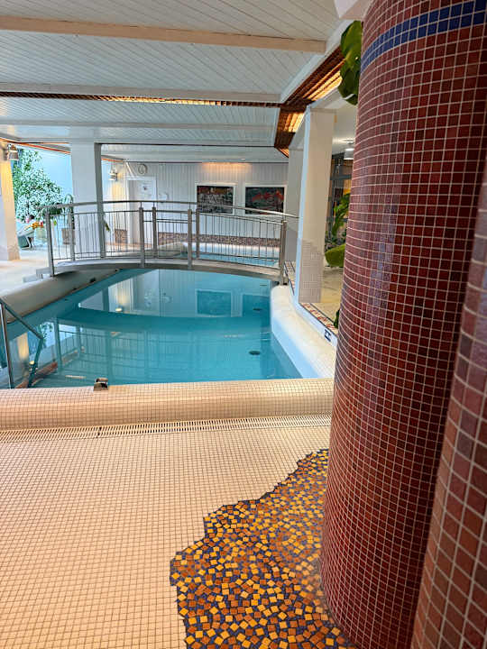 Pool Familienhotel Sonngastein
