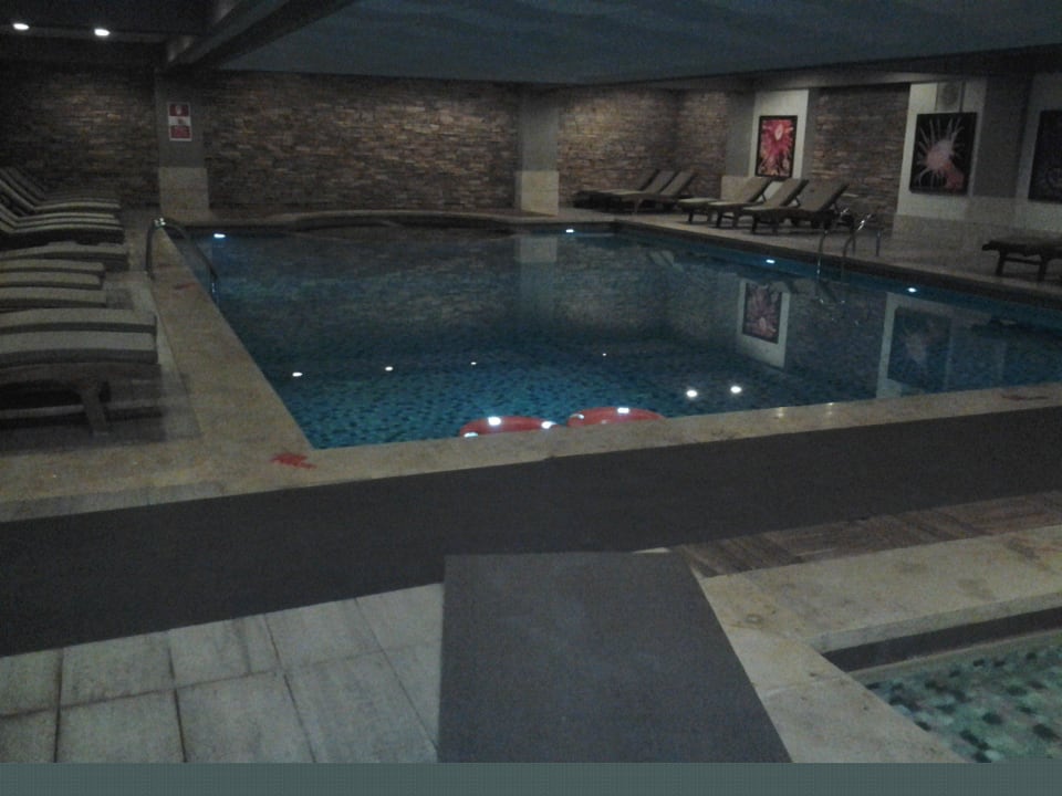 Indoorpool Crystal De Luxe